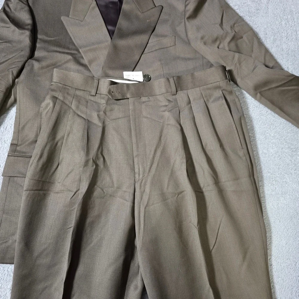 Jones New York Mens 44R 36W Suit Set Olive Brown Double Breasted Wool Pleated